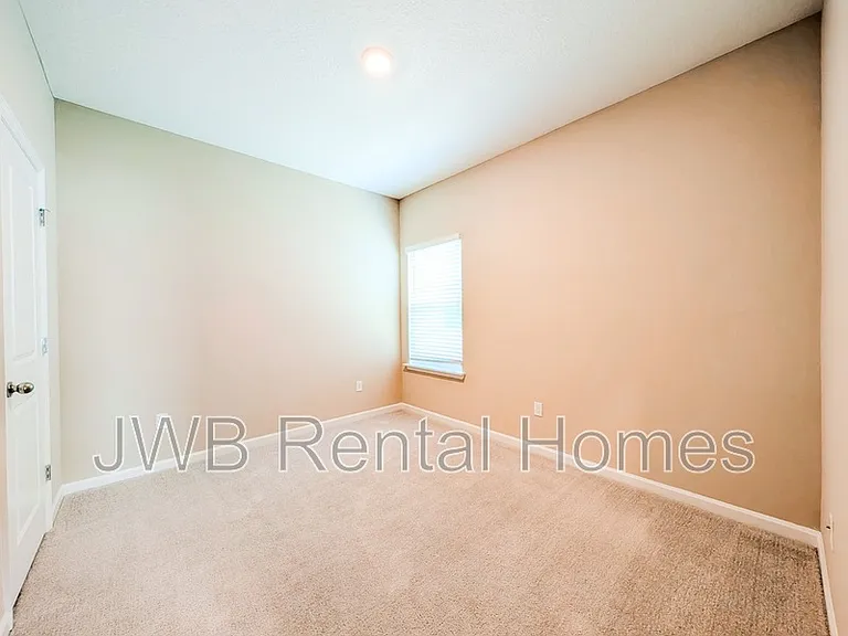 7236 Jemmah Ln — Photo 10
