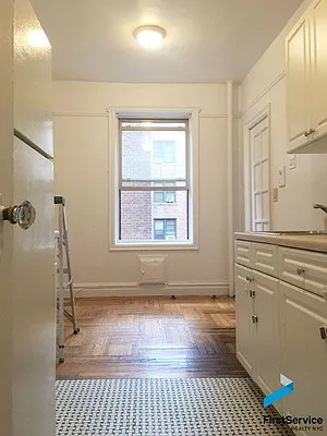 Rented by FirstService Realty (legacy) | media 23