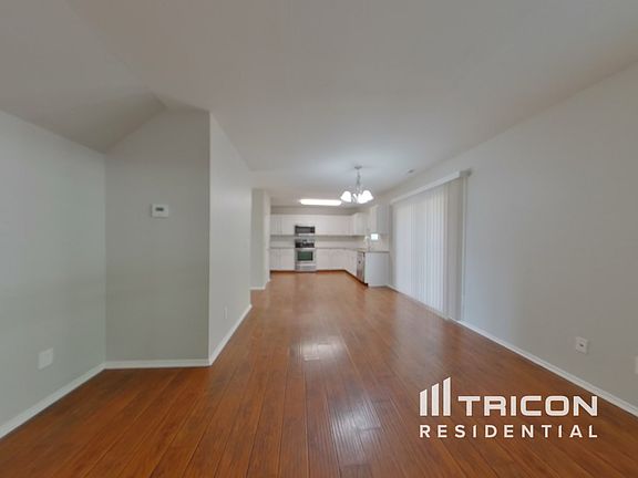 2nd image of 919 Sweetgum St