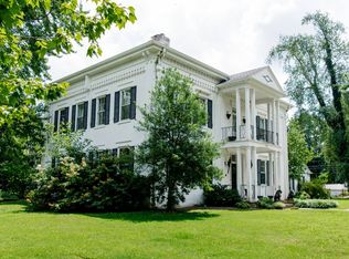 729 N Cherry St, Mount Carmel, IL 62863