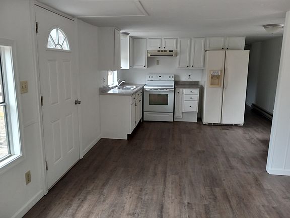 3rd image of 1473 Conservation Dr