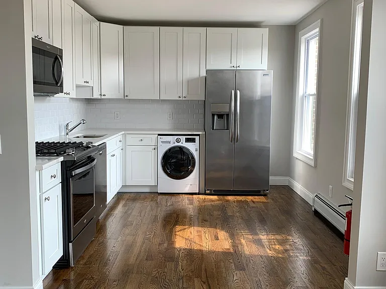 496 Kearny Ave #2B — Photo 2
