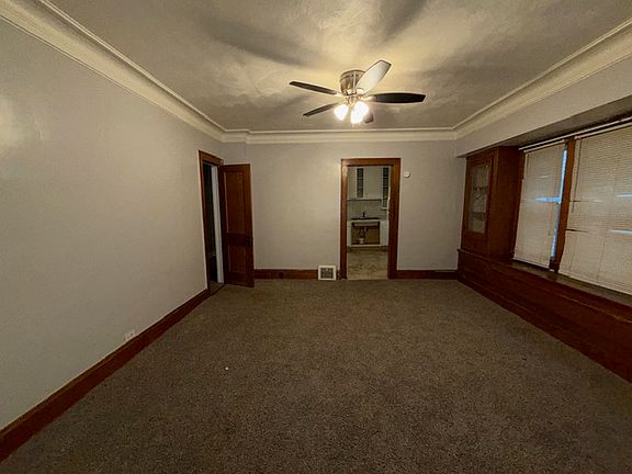 4th image of 2945 E 128th St Unit 1