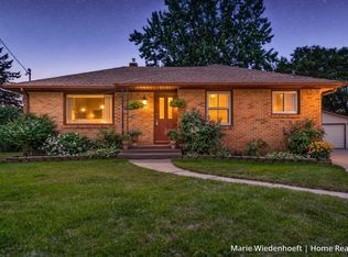 2745 Rockwood Ct SW, Wyoming, MI 49519