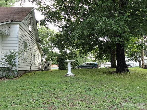 4 - side yard