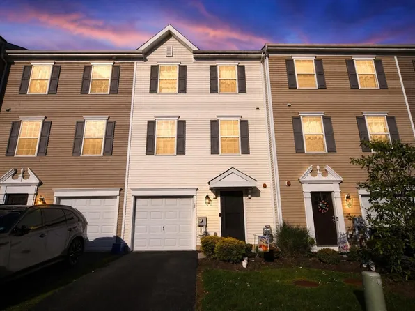 11 Faraday Ct, Morton, PA 19070