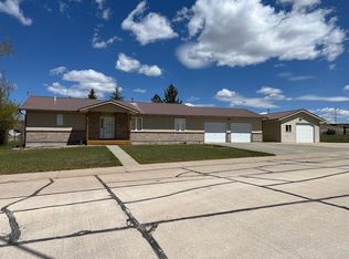 400 N Carbon St, Moorcroft, WY 82721