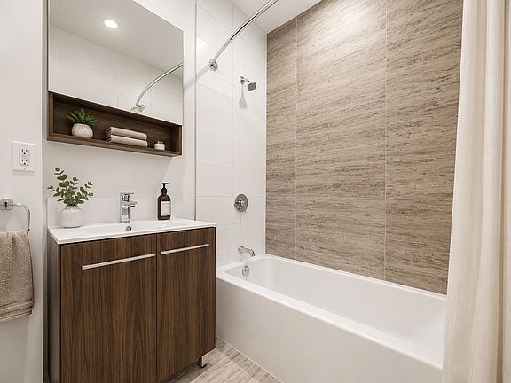 5th image of 33 Lexington Ave APT 1F
