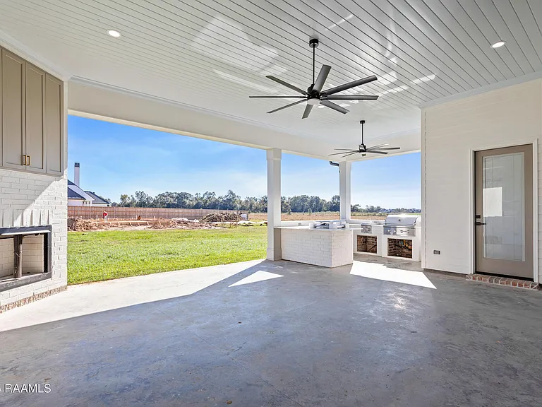 109 Trailing Oaks Dr — Photo 47