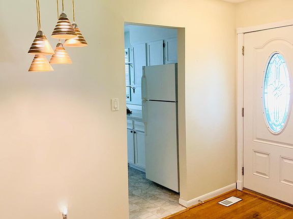 5th image of 8415 Madrone Ave