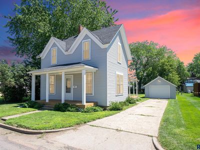 422 S Cedar St, Canton, SD, 57013