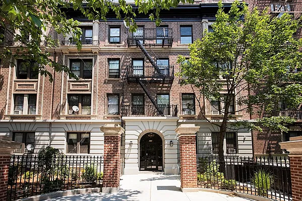 Rented by Bold New York | media 11