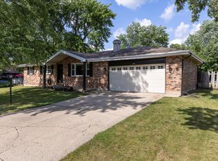 113 Poplar Rd, Yorkville, IL 60560