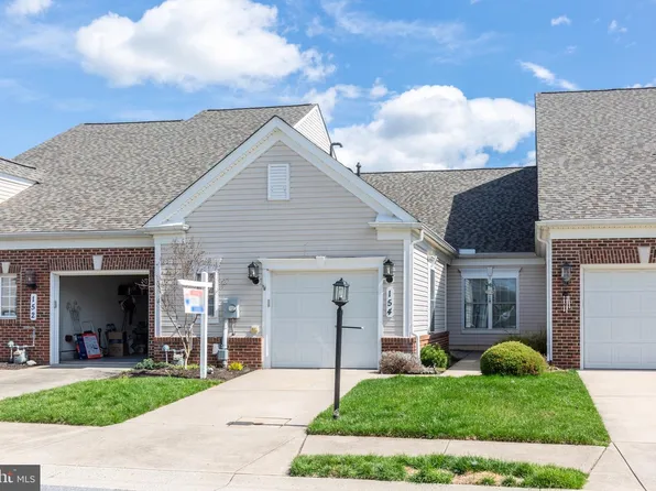 154 Saddletop Dr #355, Taneytown, MD 21787