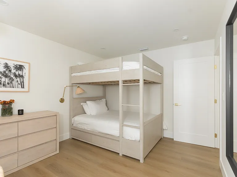 1842 S Pacific St #1842 — Photo 36