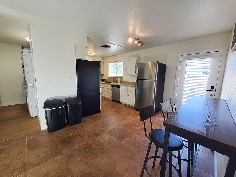 W Columbine Dr — Photo 9