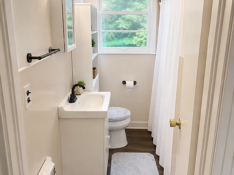 1235 Magnolia Ave — Photo 7