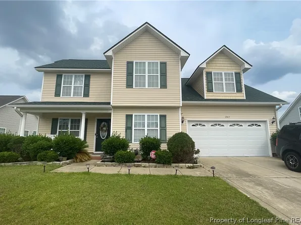261 Ivystone Dr, Raeford, NC 28376