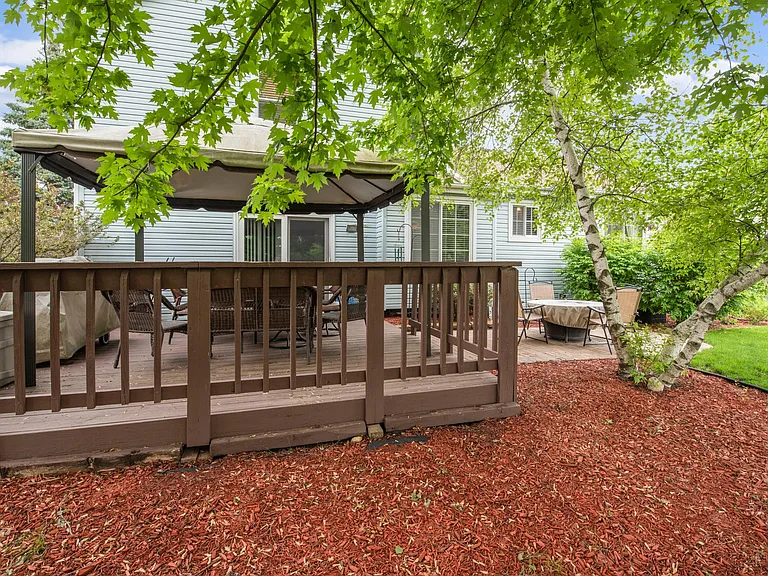 770 Waterford Ct — Photo 19