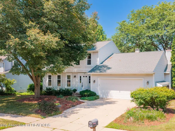 1810 Shadywood Ln, Okemos, MI 48864