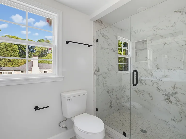 1370 Seminole Dr — Photo 14