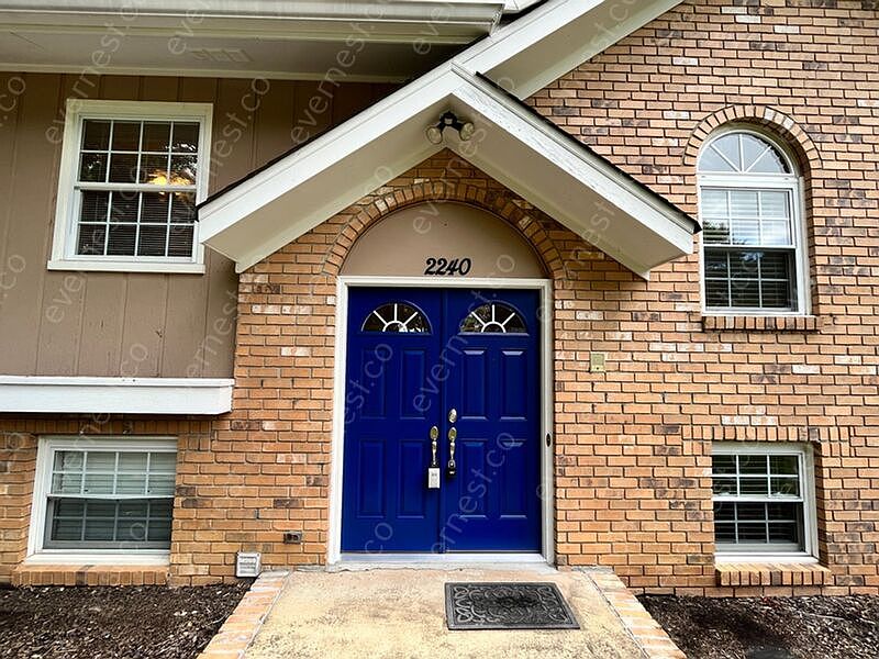 1st image of 2240 Haven Crest Dr