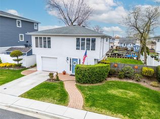 465 Nassau Ave, Freeport, NY 11520