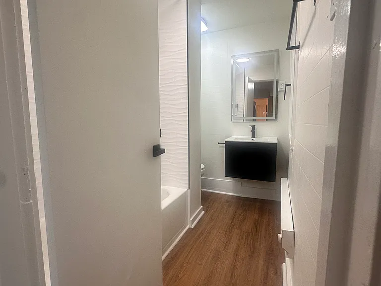 2814 California Ave — Photo 6