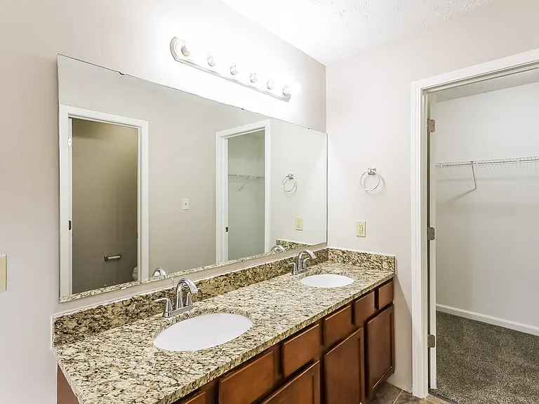 7051 N Laredo Dr — Photo 11