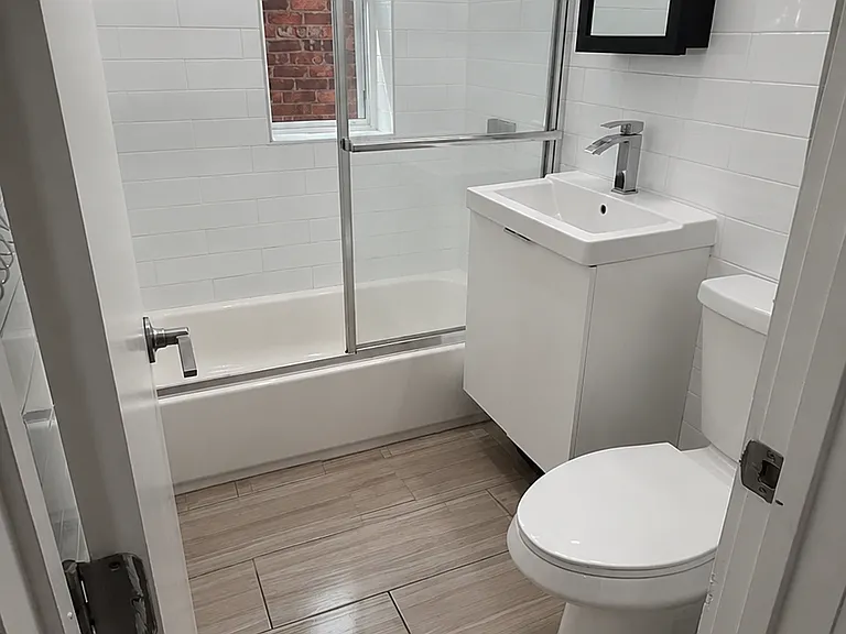 82-06 Roosevelt Ave #3R — Photo 16