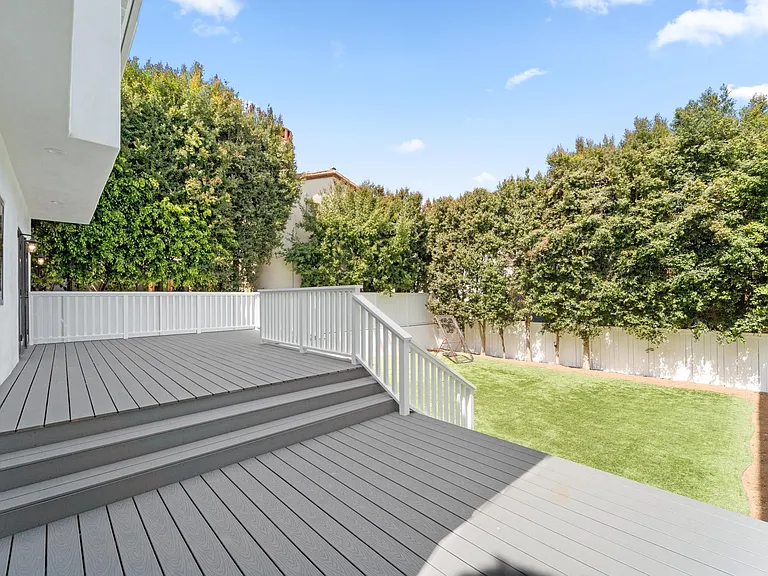 2404 N Poinsettia Ave — Photo 9