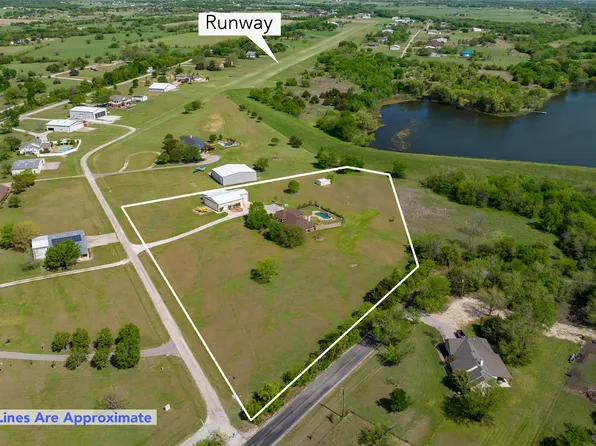 6768 Cub Ln, Sanger, TX 76266