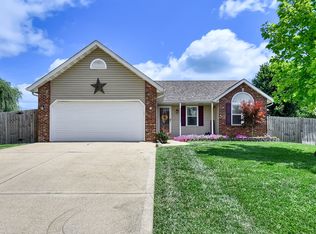 725 Copper Line Rd, Maryville, IL 62062