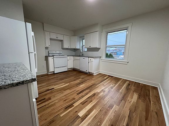 5th image of 6730 Greenwood St