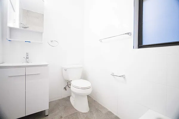 Rented by Nooklyn NYC LLC | media 9