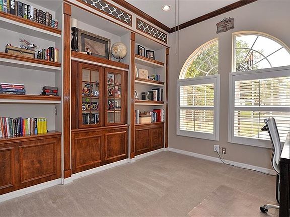 3rd image of 3948 Emerald Estates Cir