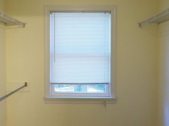 2nd image of 1509 Troupe St