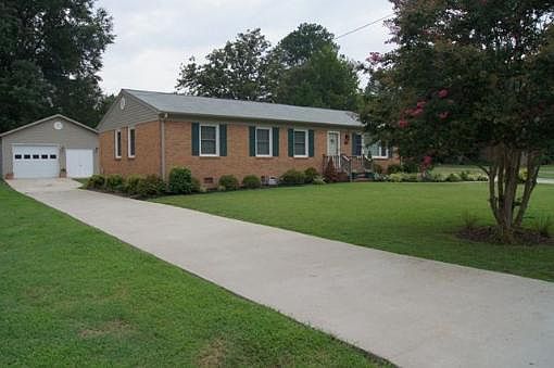 1st image of 110 Fairfield Dr