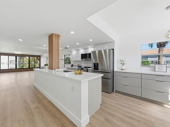 3rd image of 800 SW 125th Way APT 312O
