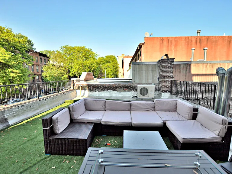 216 Madison St #1F — Photo 6