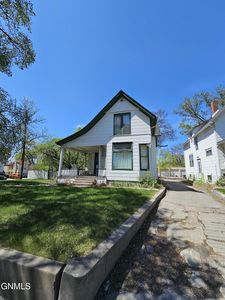 702 N 4th St, Bismarck, ND, 58501