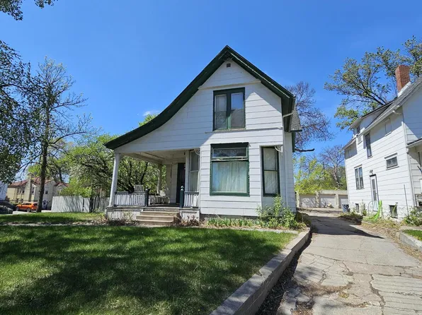 702 N 4th St, Bismarck, ND 58501