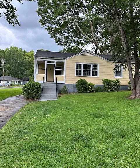 2467 Spring Garden Dr SW — Photo 1