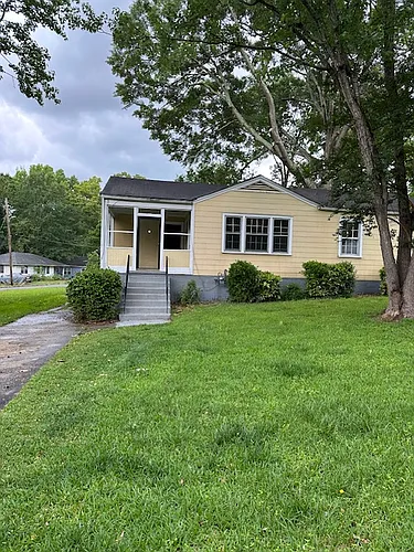 2467 Spring Garden Dr SW Photo 1