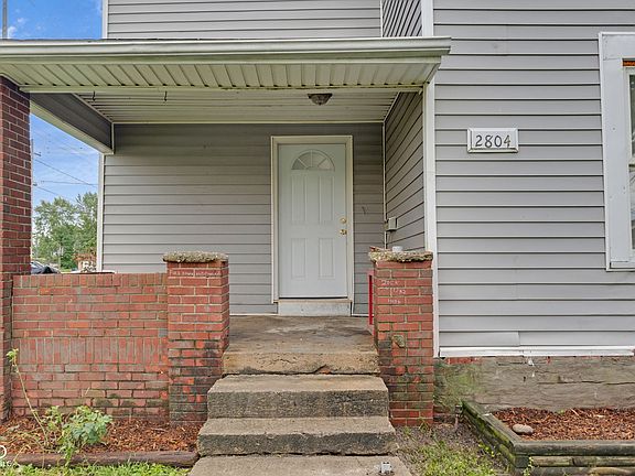 3rd image of 2804 S Elm St
