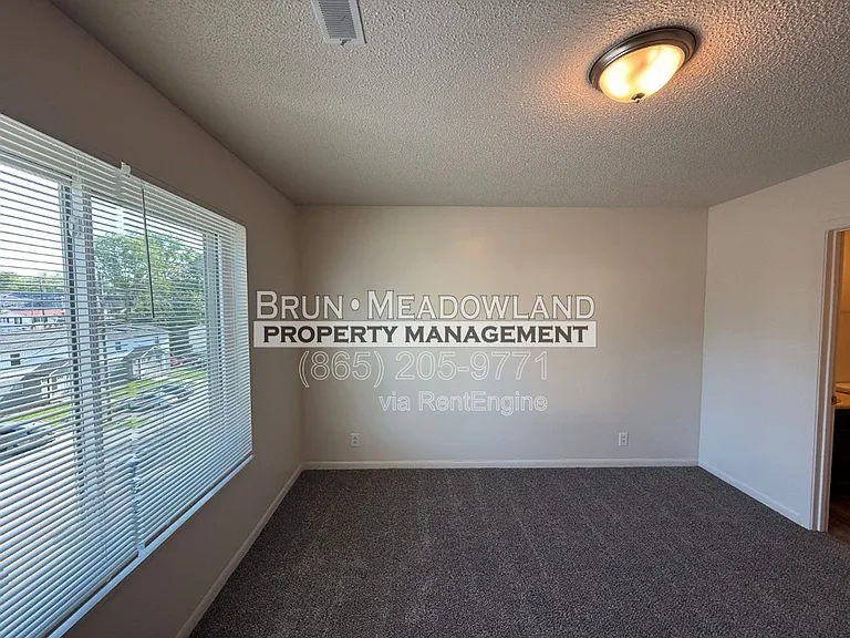 10417 Victoria Dr #C — Photo 24