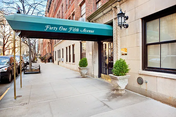 Sold by Sotheby's International Realty | media 10