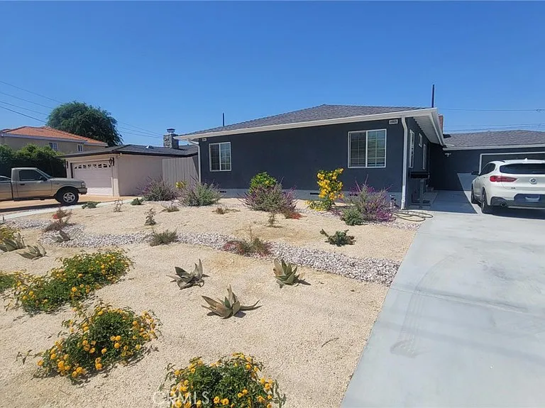 1605 E Santa Ana St — Photo 1