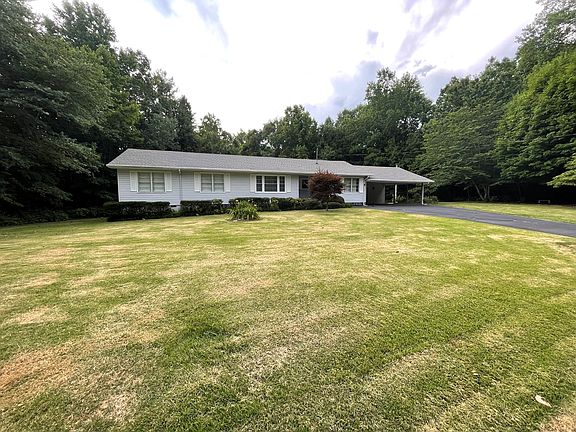 4th image of 860 White Oak Dr