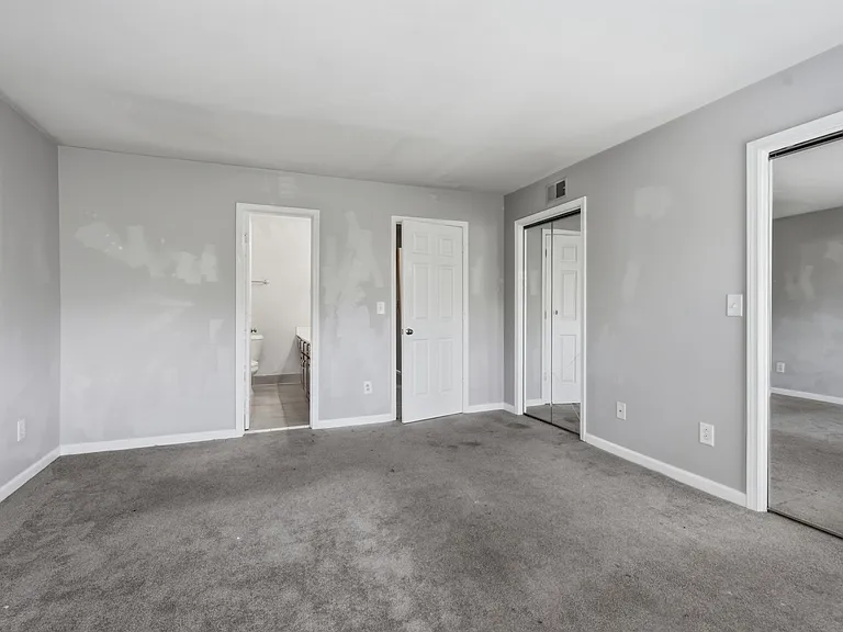 205 Fairmont Ct — Photo 16